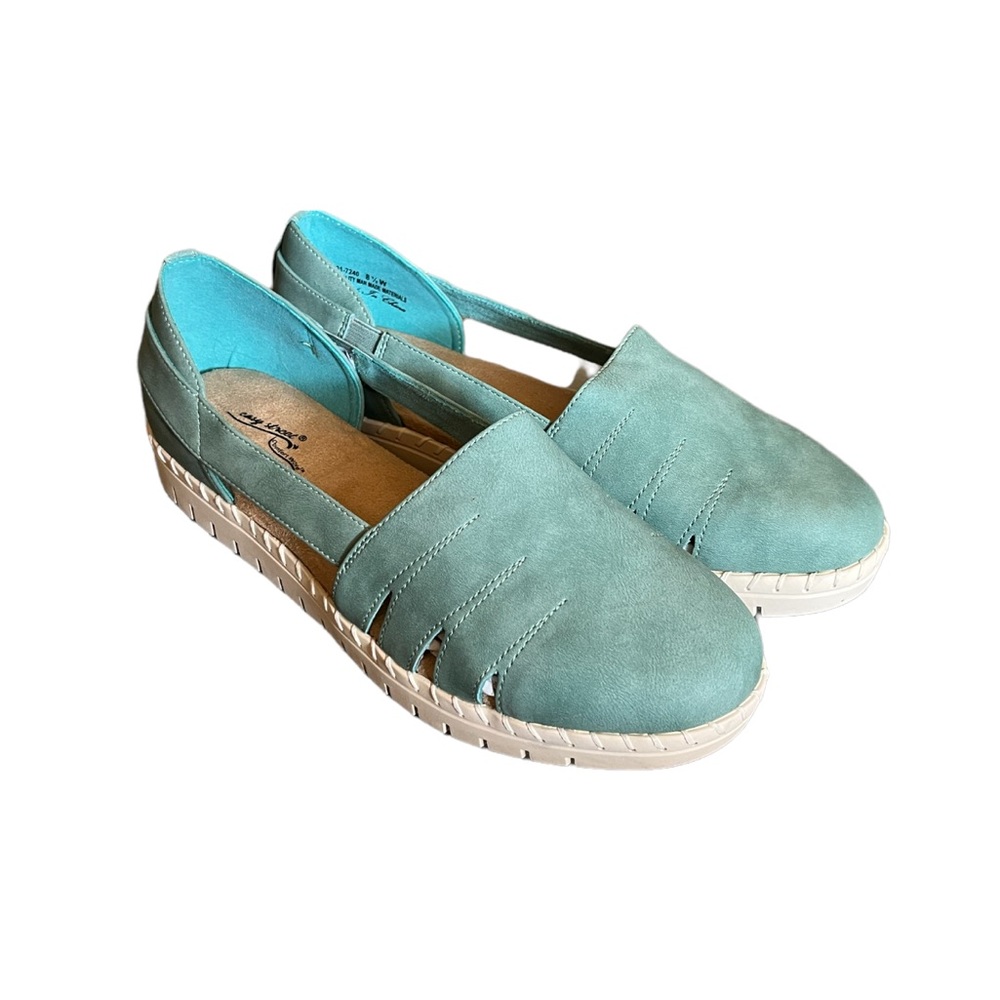 Easy street Women's Bugsy Comfort Slip-on Flats size 8.5 worn once